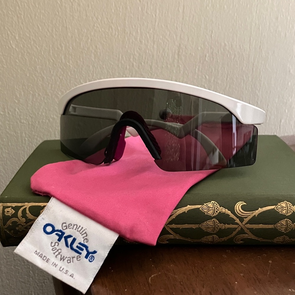 80s Oakley Razor Blade Sunglasses With Original Pouch